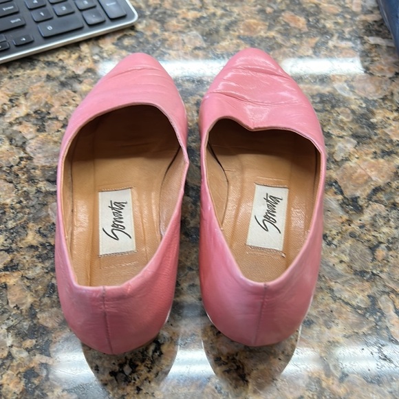 Vintage Sonata pink leather flat size 4 - Picture 2 of 3